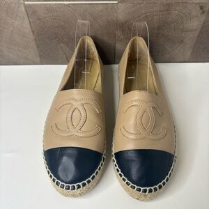 Chanel REV Beige Black Lambskin Leather CC Logo Double Sole Espadrille Flat 40
